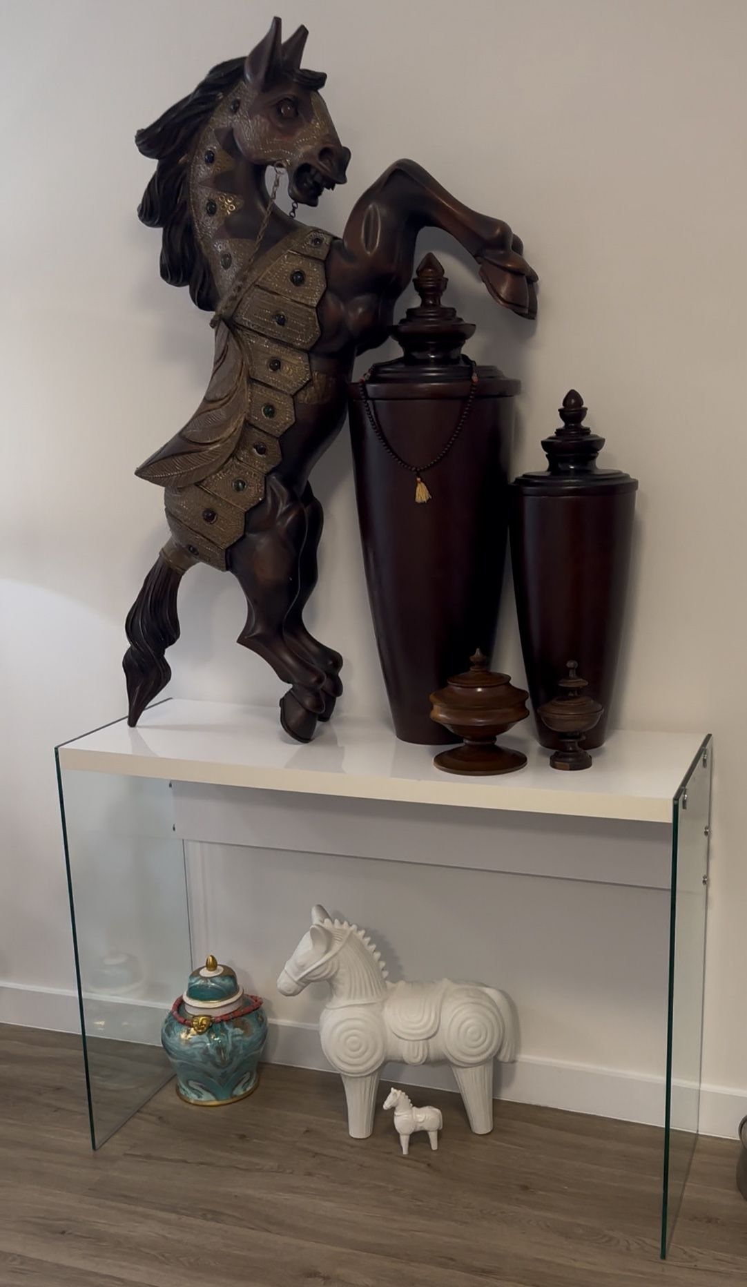 MODERN CONSOLE TABLE