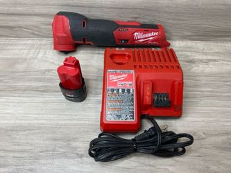 Milwaukee M12 Fuel Oscillating Multi-Tool 2526-20 with Battery (PO1025971)