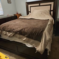 Queen Bedroom Set 
