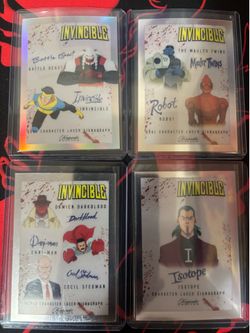 Invincible keepsake holo edition season 1