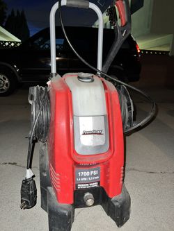 Pressure Washes 1700 Psi