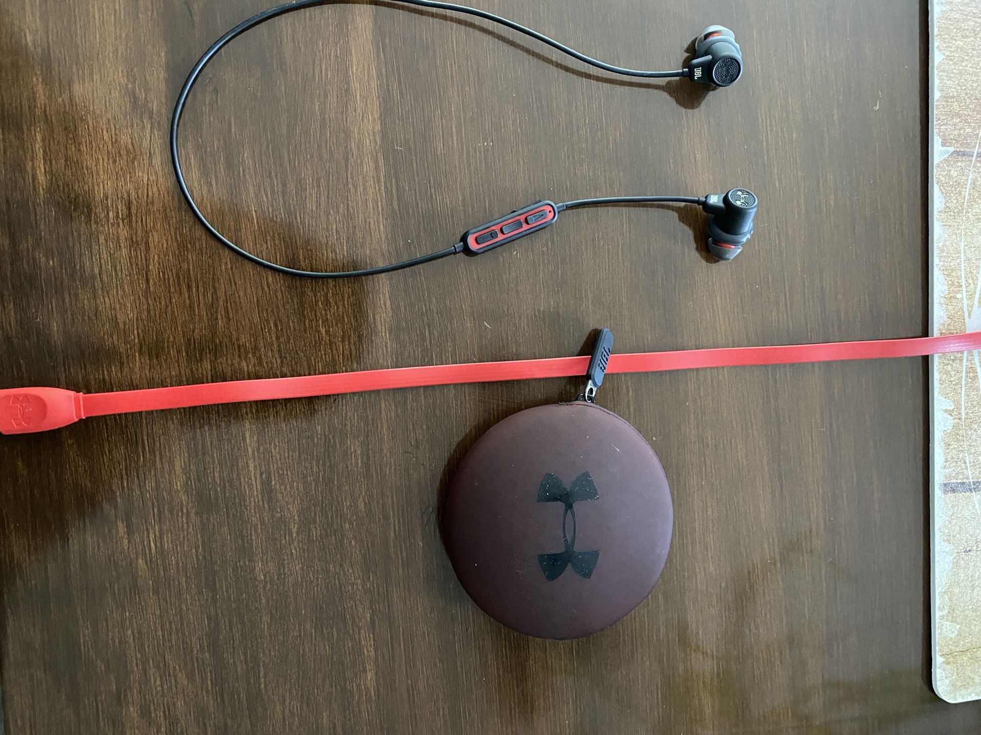 Jbl under armour sport wireless earbuds