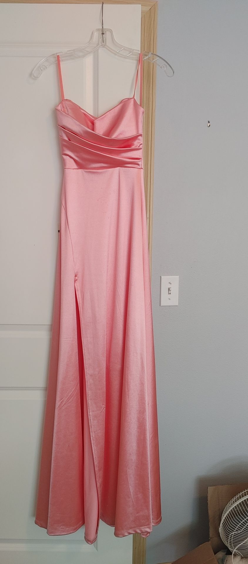Pretty in pink! Strapless prom dress, Windsor brand XS
