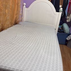 Bed Twin With mattress
