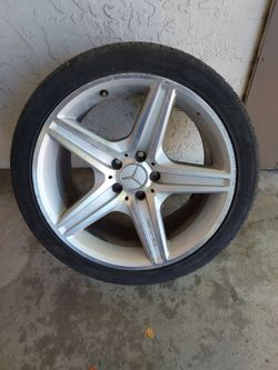 Mercedes Benz Hankook Tire and Wheel 
265/35ZR/18