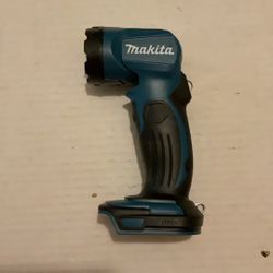 Brand New Makita 18 Volts Cordless Flashlight.      45 Firm on Price.     45 Firme en Precio.