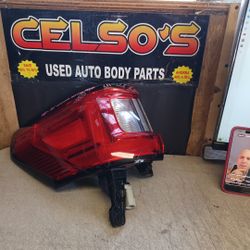 18 21 Lincoln Navigator LH Tail Light LED OEM. 
