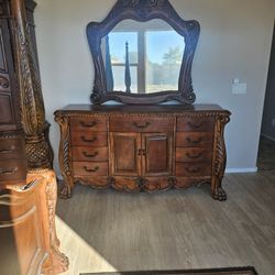 Beautiful Ashley 5 Peice Bedroom Set