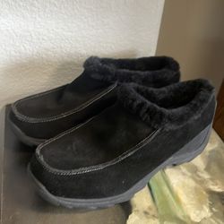 New Sporto Suede Shoe Boots - Women’s 7 