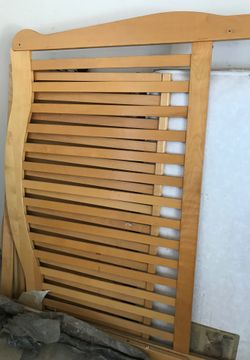 Stanley crib with mattress