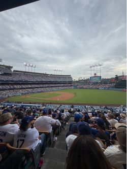 2 DODGERS TICKETS  LOGE 146