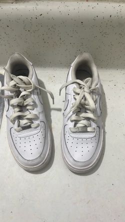Size 4 youth white Air Force’s