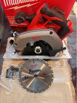 Milwaukee M18 18V Lithium-lon Cordless 6-1/2 in. Circular Saw (Tool-Only)