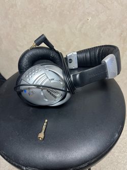 Headphone