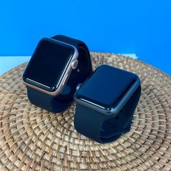 Apple Watch Series 3 42MM GPS - 90 Days Warranty And chargers Included 