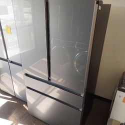 GE Café Counter-Depth 4-Door French-Door Refrigerator In Platinum Glass