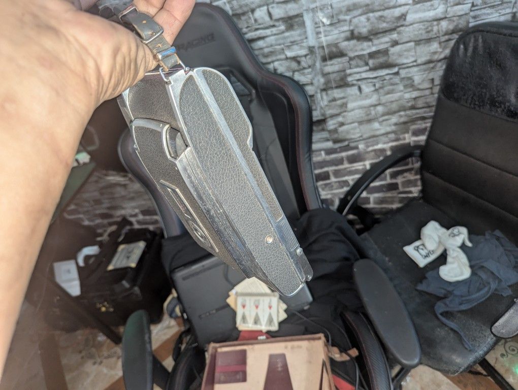 antique polorid camera