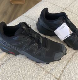 NEW Salomon Men’s Size 11 Trail Running Hiking Shoes No Box