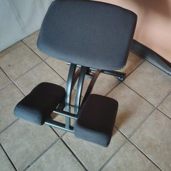 Kneeling Chair 