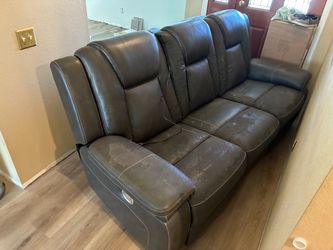 Gray Bonded Leather Power Recliner Sofa w/Phone Chargering