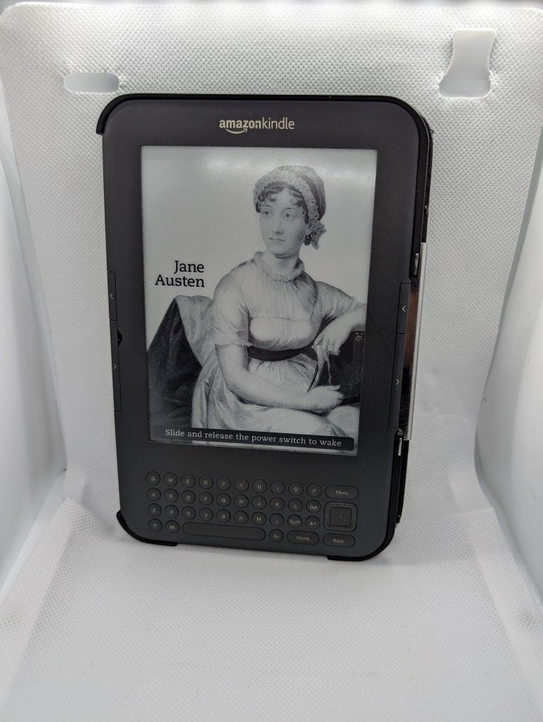 2 Kindle eReaders