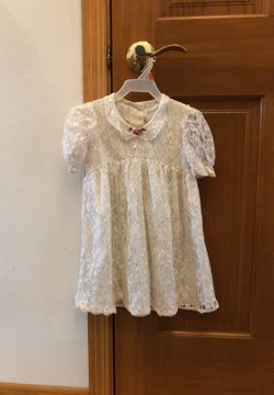 Girl’s dress size 4