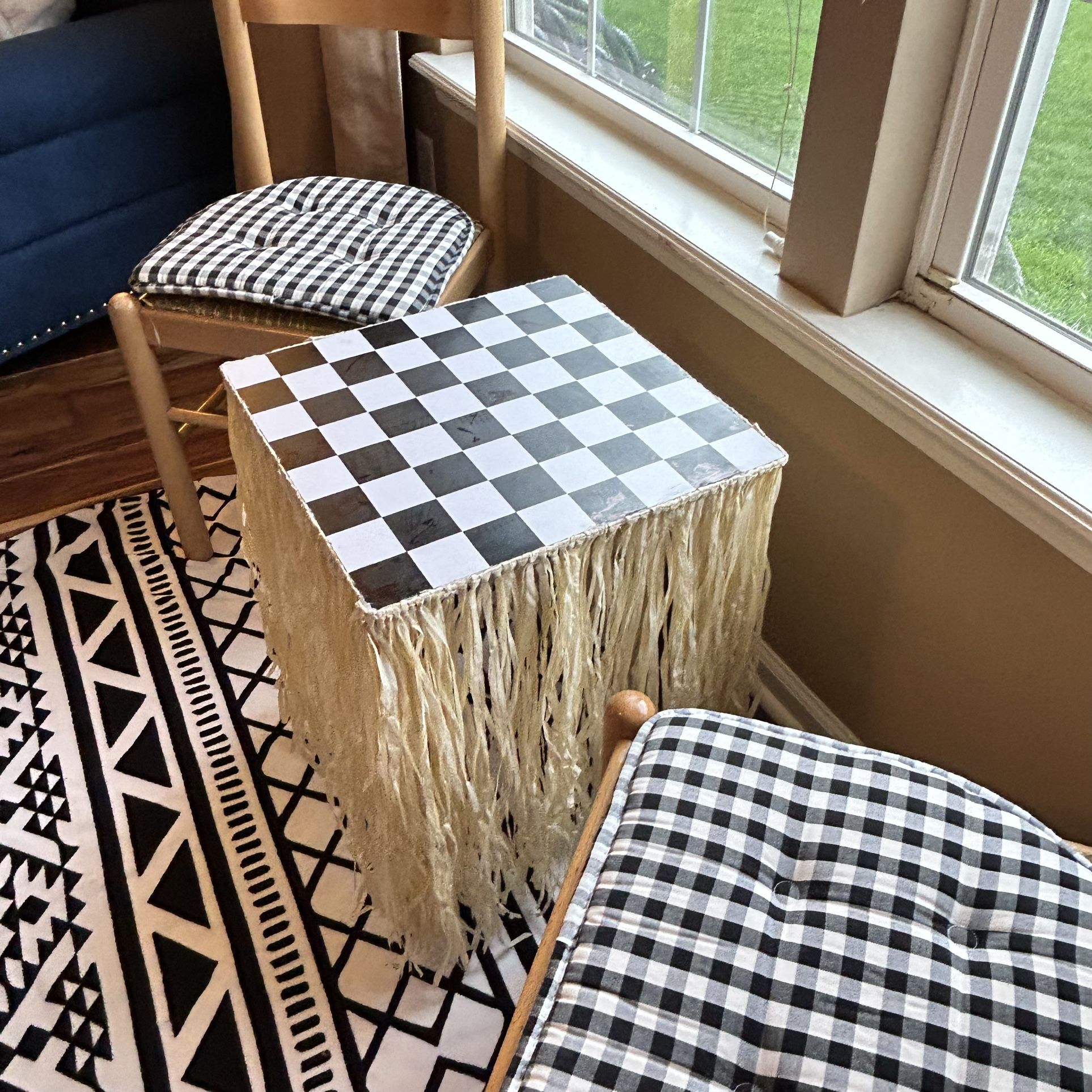 $60 For ALL! Indy 500 Themed Checkered chess Table/Chairs/Cushion Set