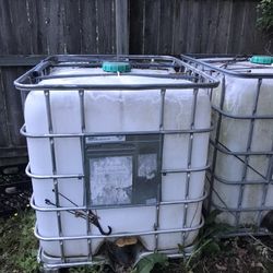 2 Water Totes no holes or leaks 