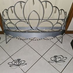 Huge Metal Bed Crown