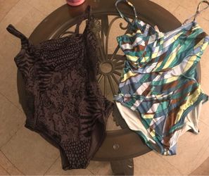 One piece Sz 10 first one Sz 12 the second one