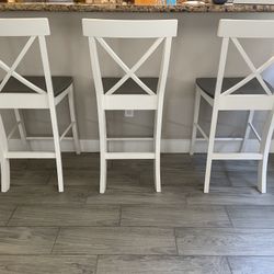 Solid Wood Counter Height Bar Stools – Set of 3 (White / Gray)