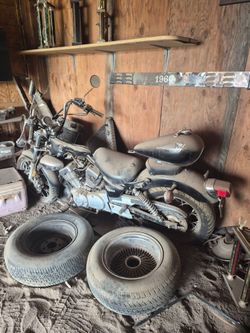 Yamaha Virago Motorcycle – Barn Find