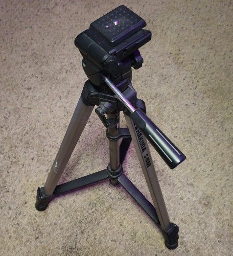 Hakuba S-4500 Tripod w accessory shoe mount. camera, DSLR Camera holder for film, photography.