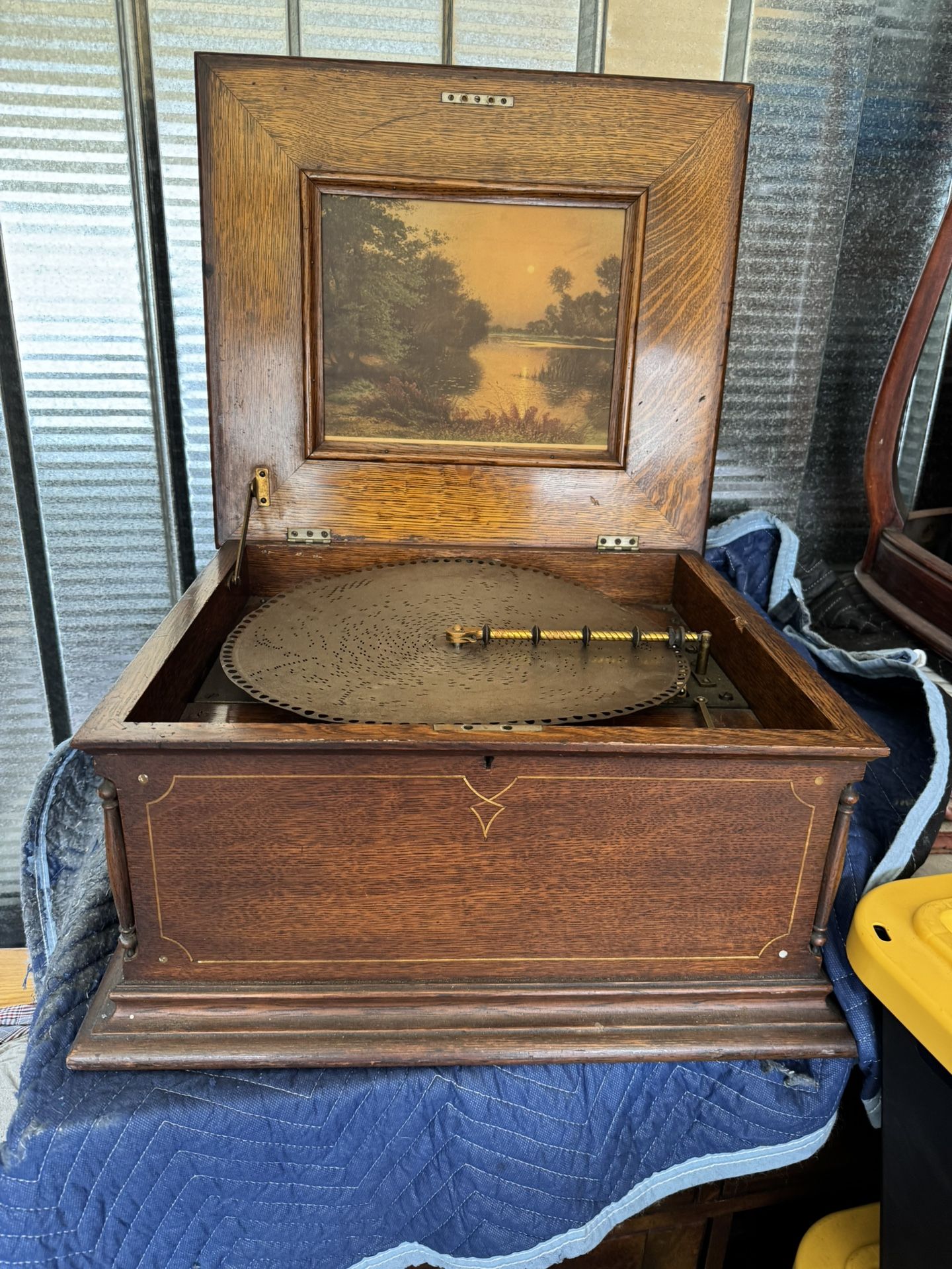 Antique Music Box With 14 Discs.