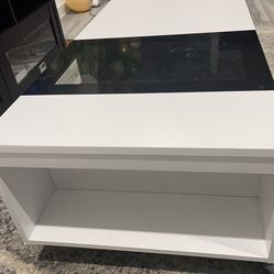 Coffee Table With Glass Storage Space 