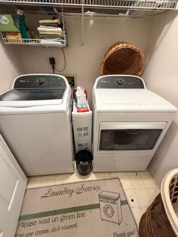 Whirlpool washer dryer set