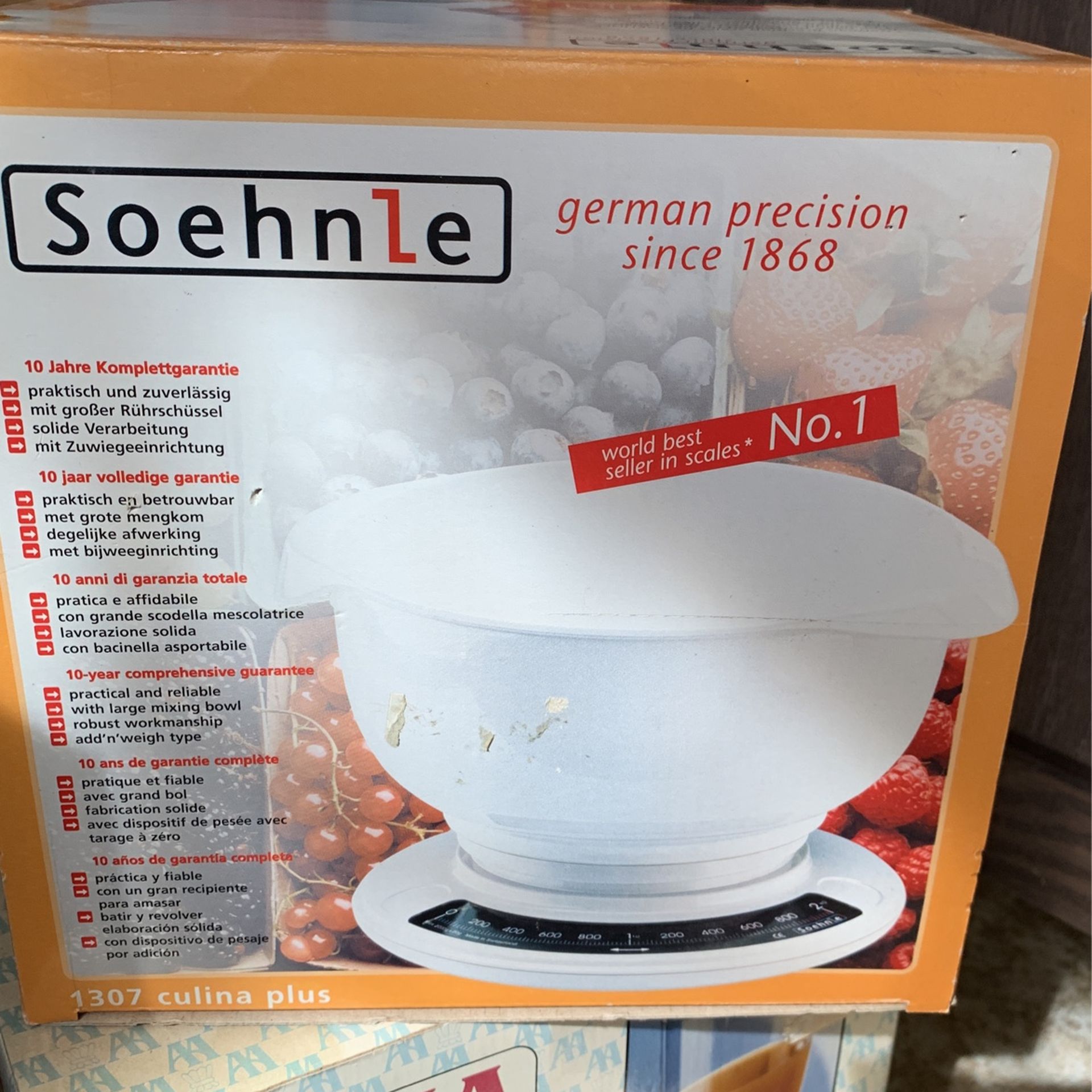 Kitchen Scale - Weighs  up to 11-pounds/5-kgs