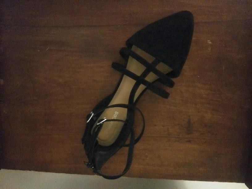 LOVELY VELVET BLACK MAURICES PLATS!!!