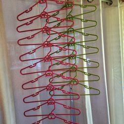 16 Full Size Stackable Plastic Hangers. Like New. Saves Space In Your Closet. 