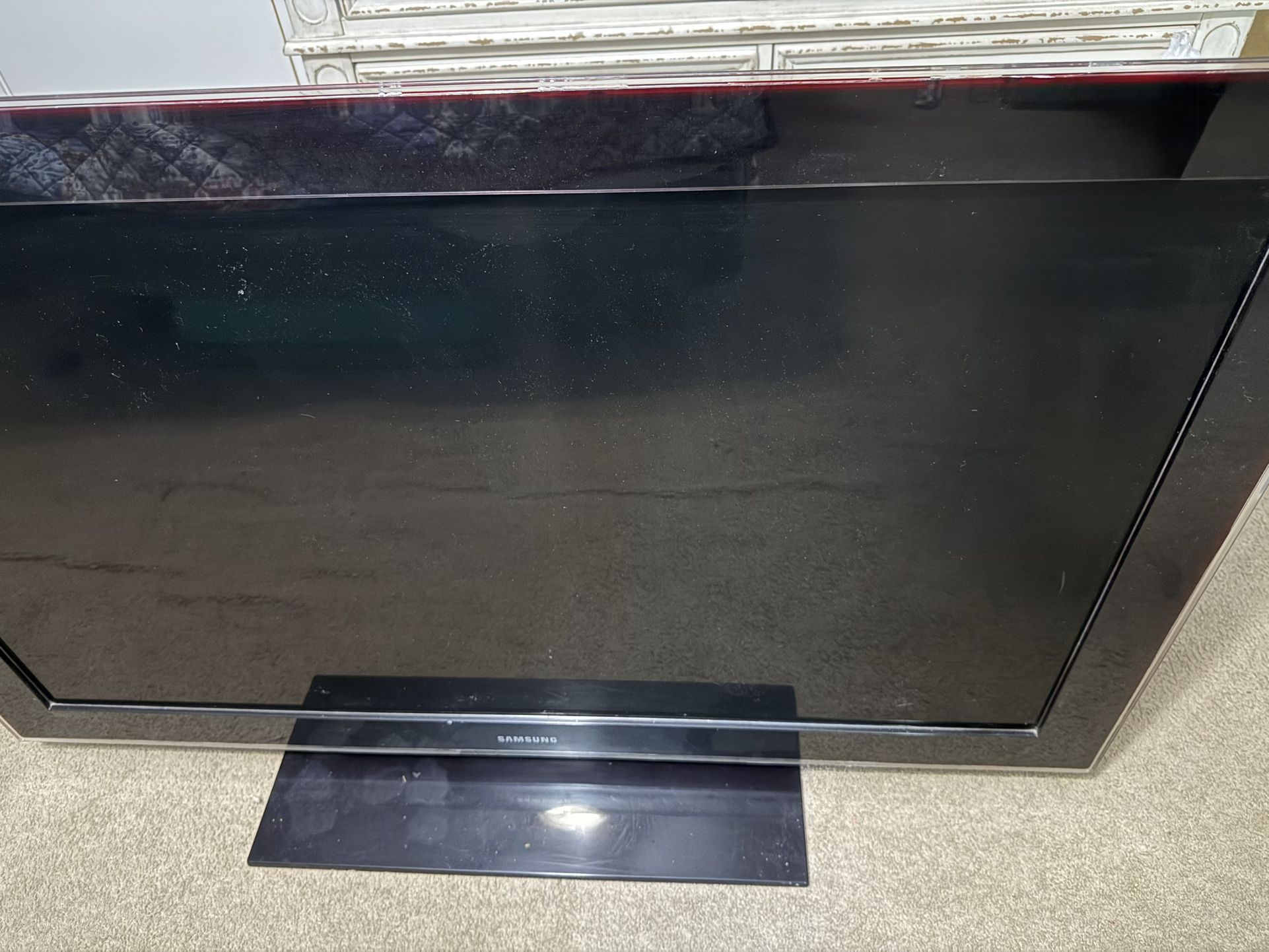 Samsung 52" 1080p 120Hz LCD TV (Model: LN52A750R1F)