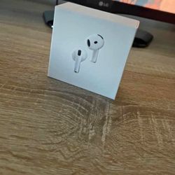 New Apple AirPods 4
