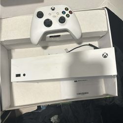 Xbox White  Series  S