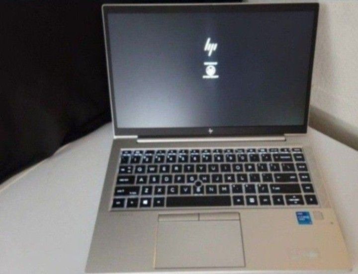 Hp EliteBook G8 Laptop $200 Firm i5 11 Generation 