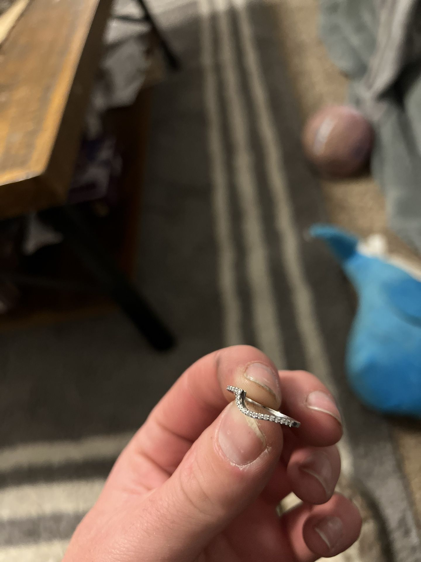 14k White Gold Band With A Total Of .3 Vvs2 Stones