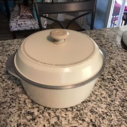CLUB SUPRA Vintage Cast Aluminum Almond. Five Qt Casserole . Nice Condition Ready To Use