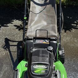 Lawn Boy Self Propelled Lawn Mower With Bag 