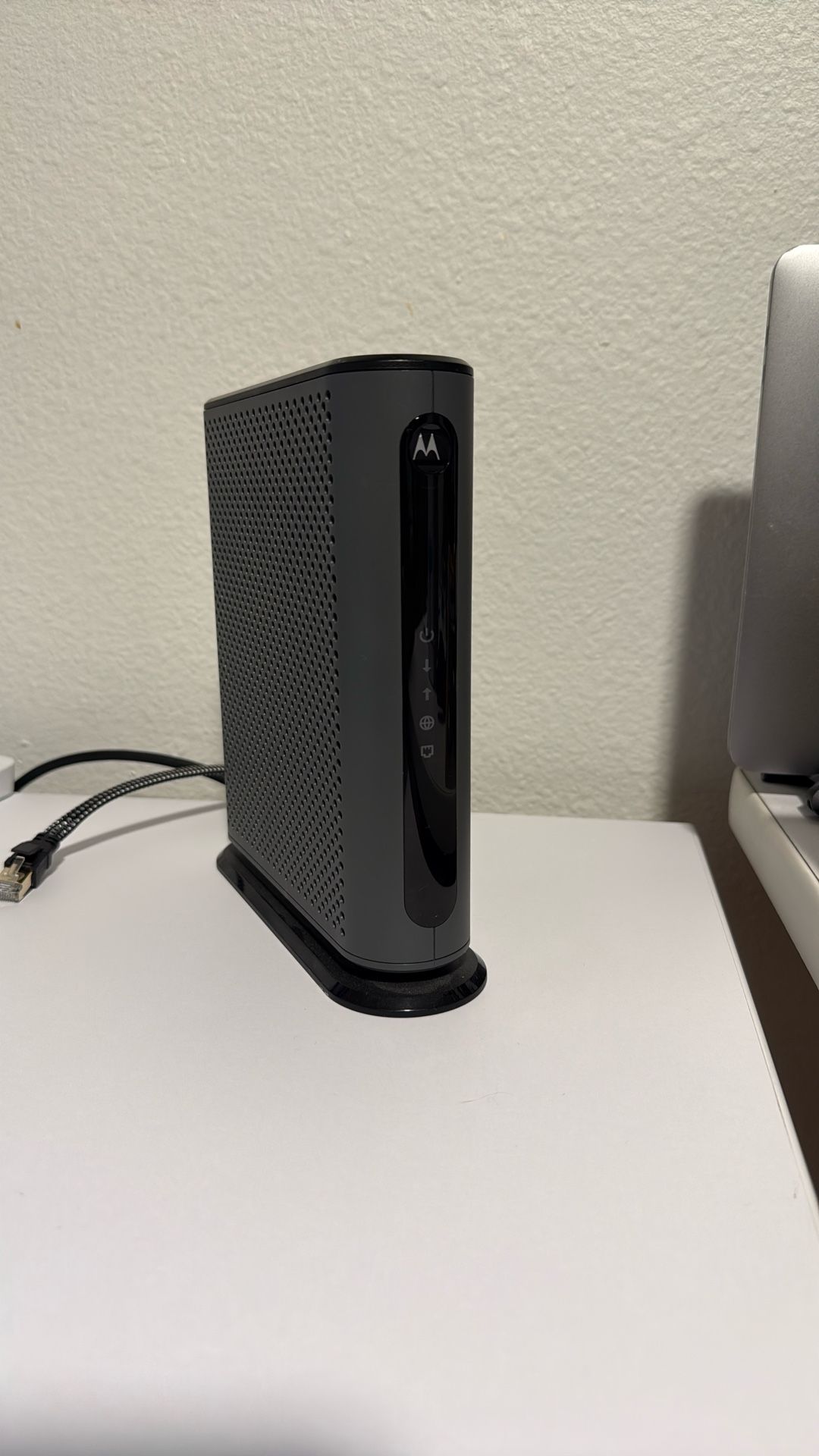 Motorola MB8600 DOCSIS 3.1 Cable Modem