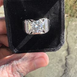 GRA Moissanite Men’s Ring Size 10