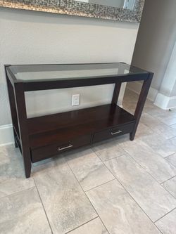 Entry way table