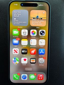 Like New AT&T Apple I Phone 16 Blue